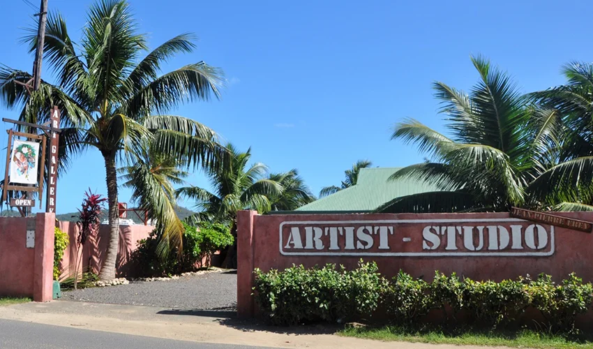 photo of exterior of studio of Jean-Pierre Frey 